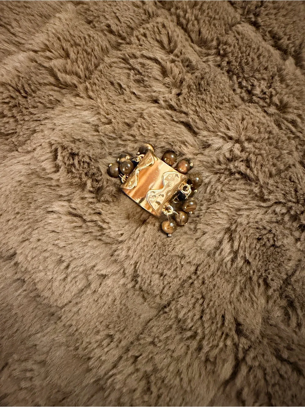 N/A elegant gold